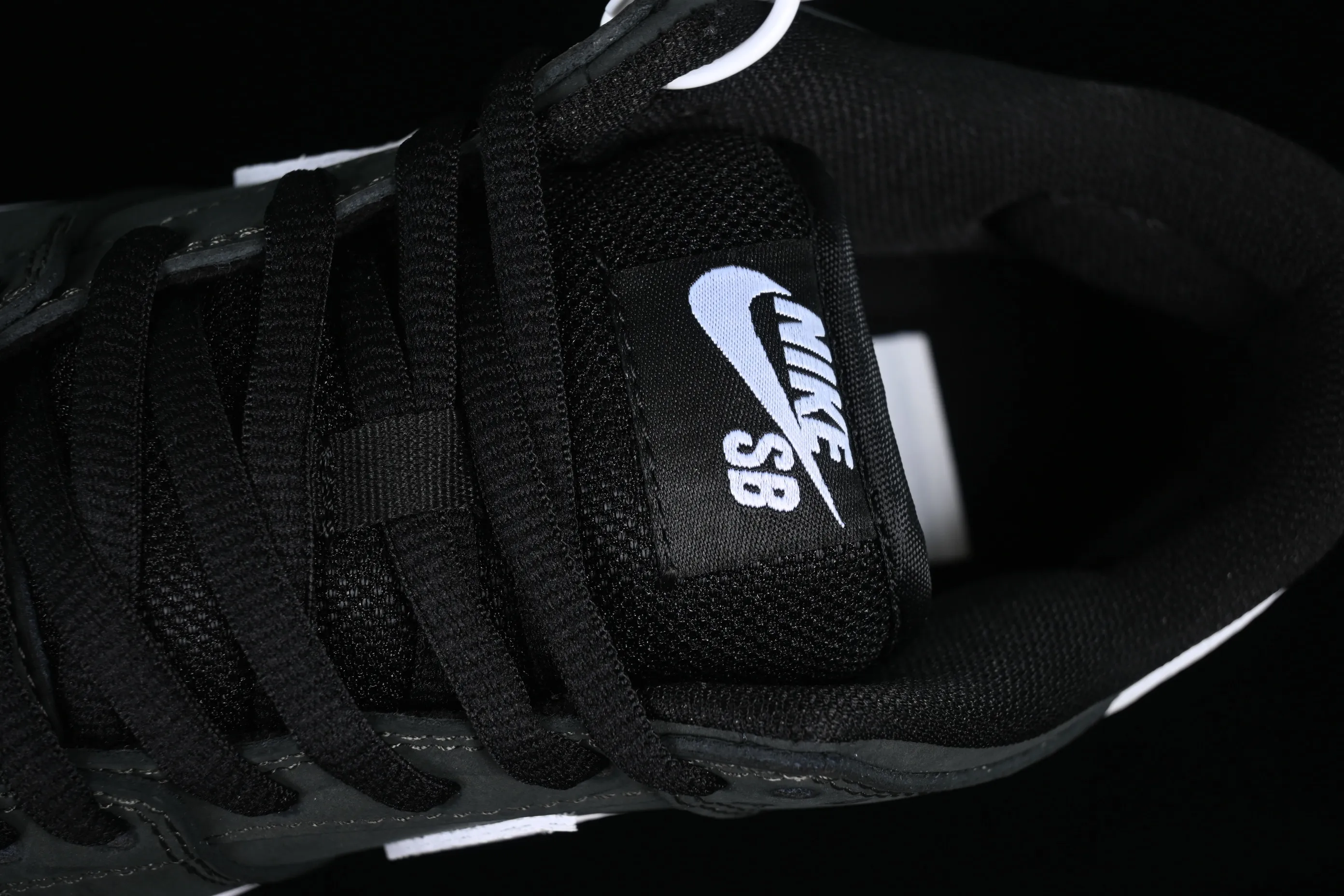 All categories Nk SB Dunk series Nk SB Dunk Low low-top sneakers F version Nk SB Dunk Low Pro ISO raw rubber black and white Dunk series retro low-top casual sports skateboard shoes CD2563-001